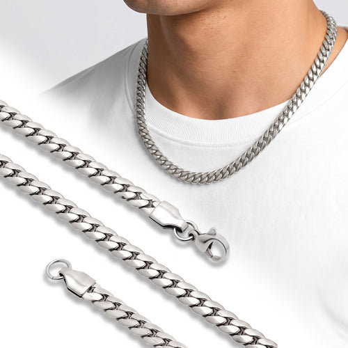 Erkeğin boynunda AZAROO Forge Blade gümüş ezme balık sırtı kolye, sağda zincirin ürün hali